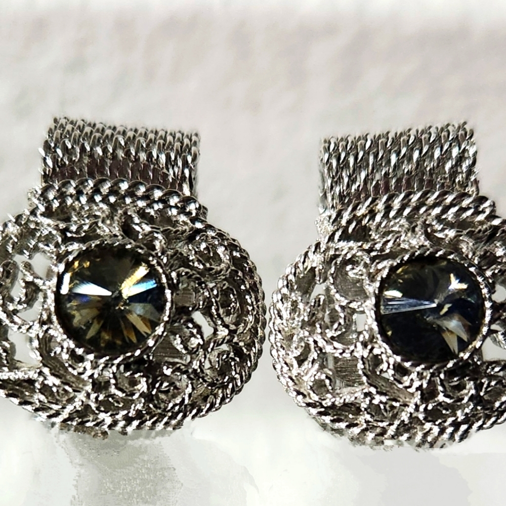 Men's cufflinks